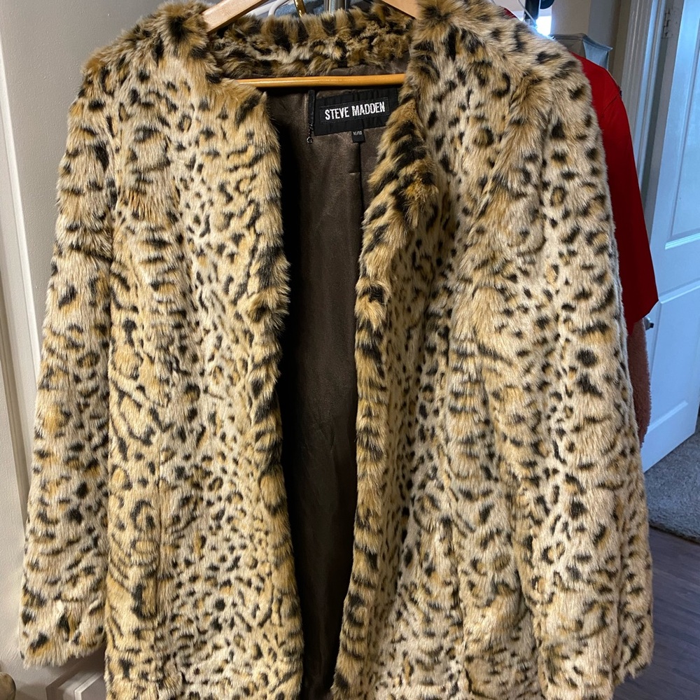 Steve Madden Faux Fur Coat 💛 XL